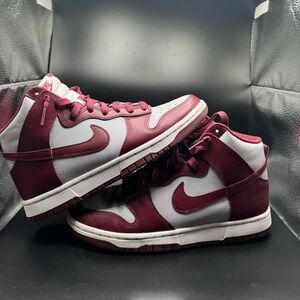 Nike Dunks Mid Size 7 Maroon & Gray